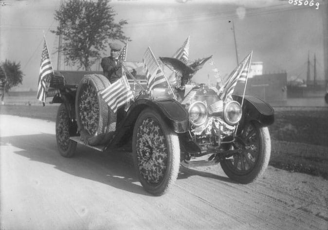 Fourth of July Oldsmobile (4)