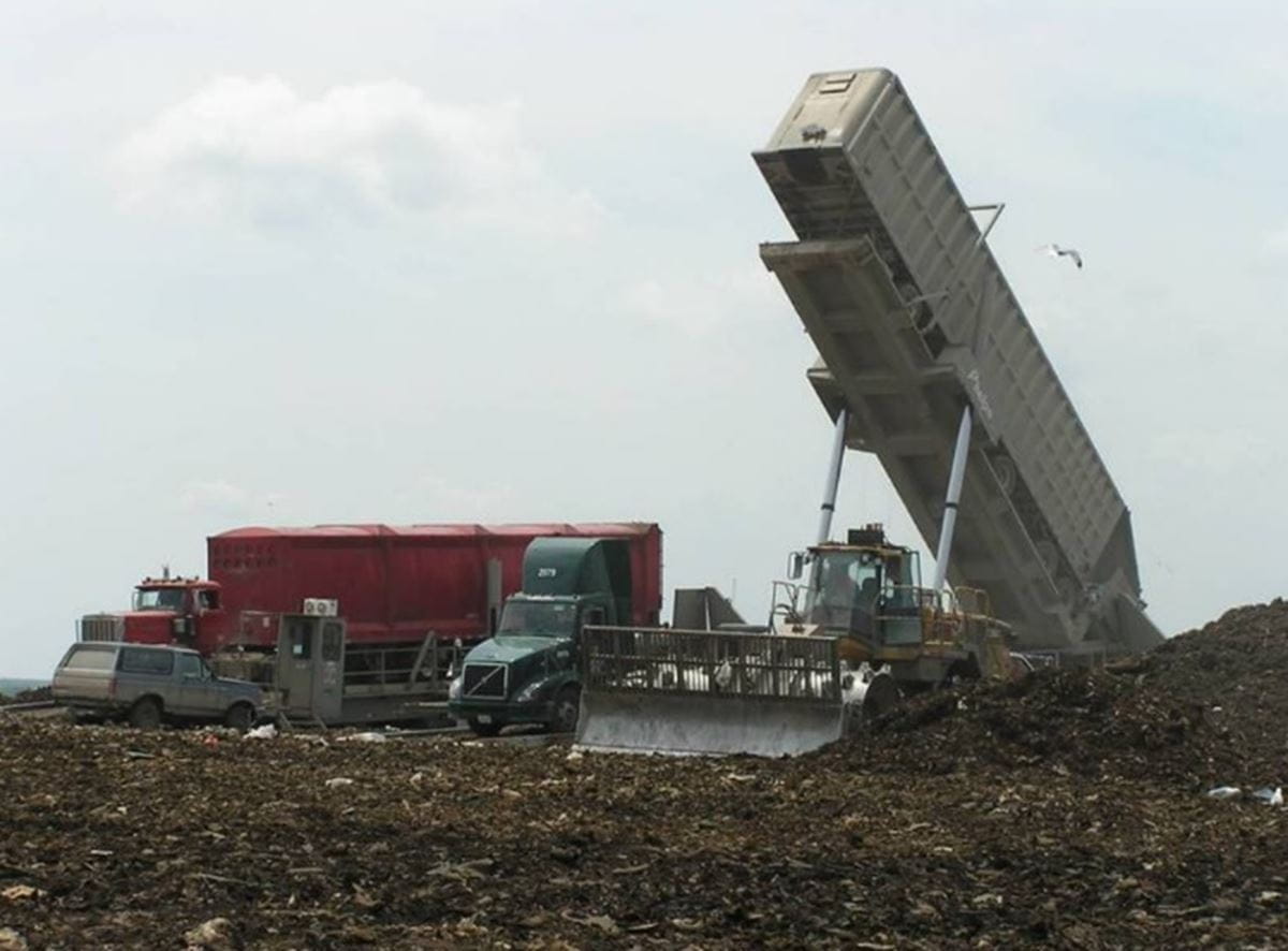 Moving waste in a solid waste landfill